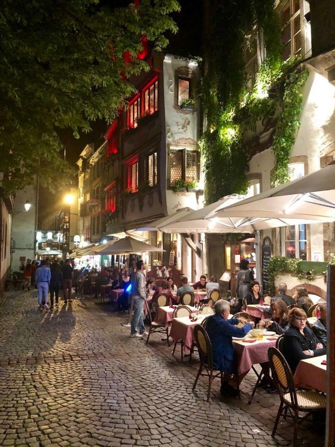 Grand 3 Pieces Stationnement Gratuit Dans La Rue Leilighet Strasbourg Eksteriør bilde
